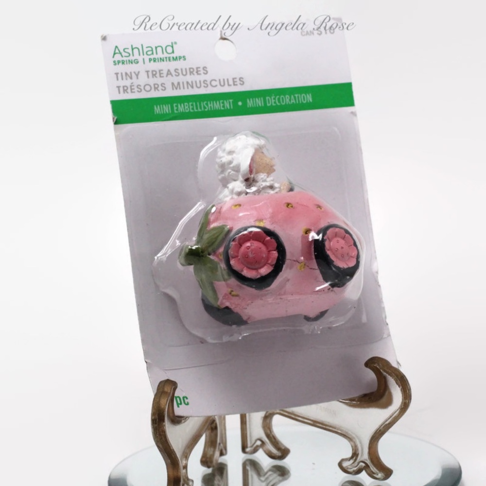Mini Embellishment Sheep Strawberr…